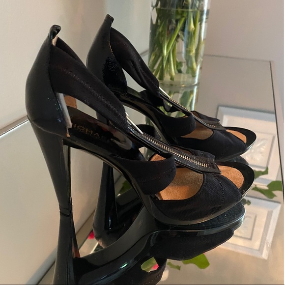 Michael Kors Ladies Black Heels - Picture 2 of 4